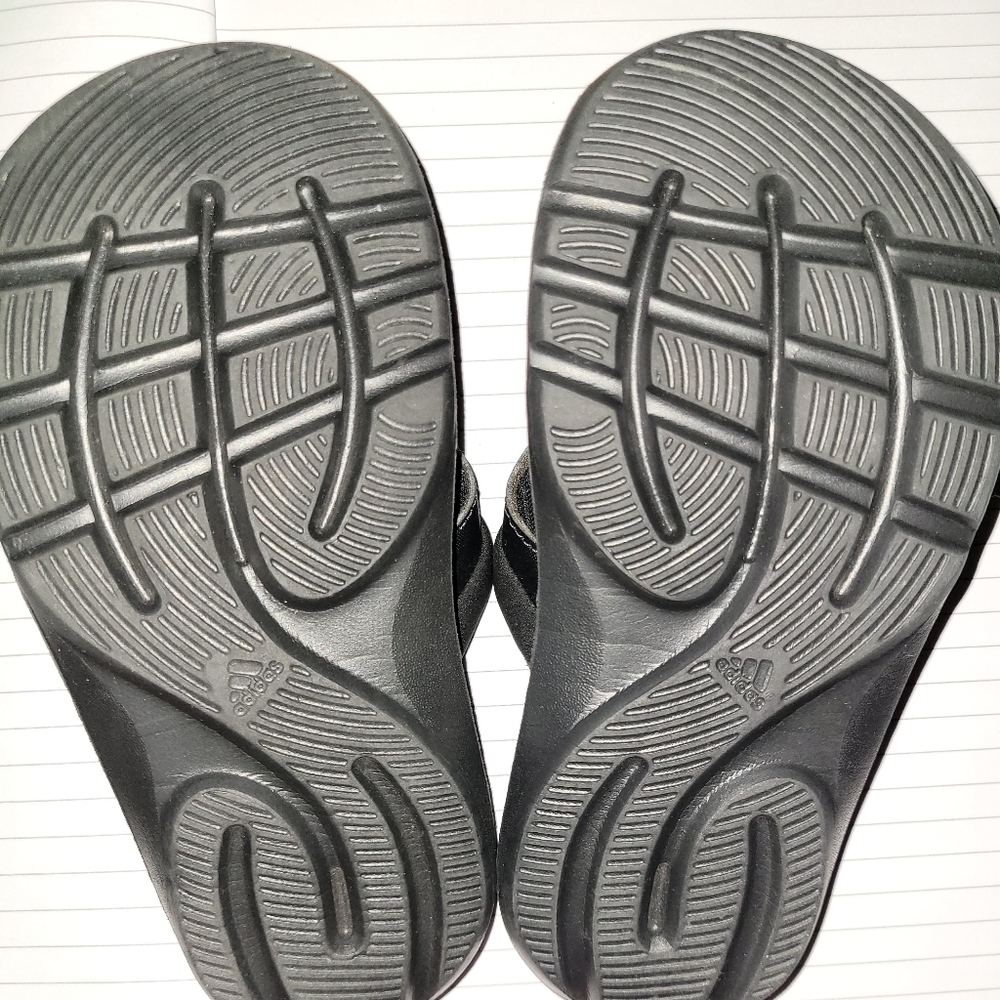 Adidas Kids Size 11 Supercloud Black Flip Flops